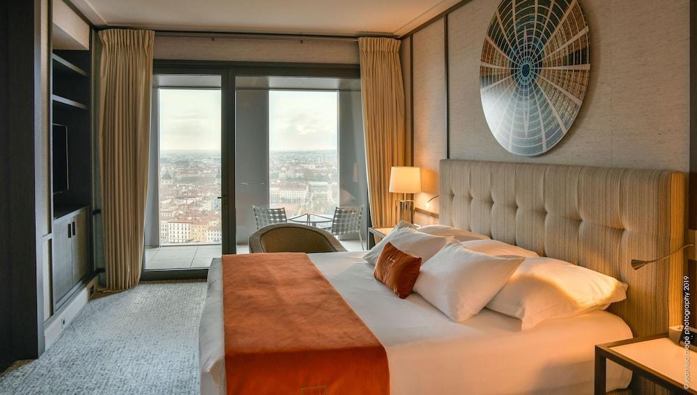 Maia Hotel 5*